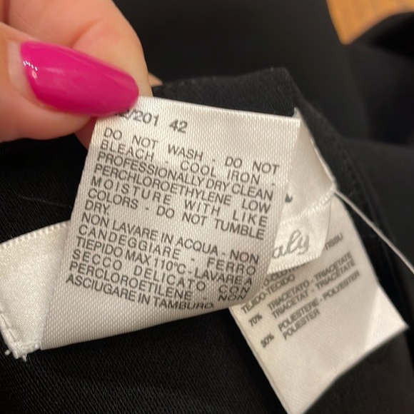 MaxMara MADE IN ITALY black pencil flare skirt side zip / pleated back mid hem 8 - Picture 9 of 14